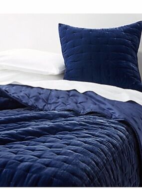 Crate & Barrel Audra Velvet Full Queen Quilt Navy Blue w Two Euro Shams Included